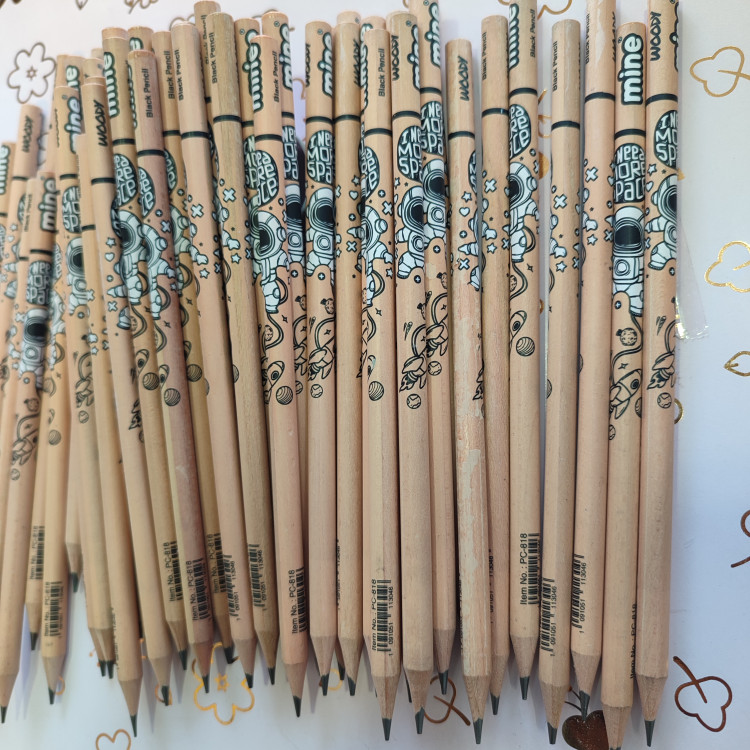 بدنه رنگ چوب فضانورد۴۶